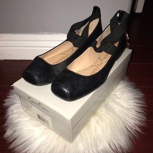 Women’s ballerina flats